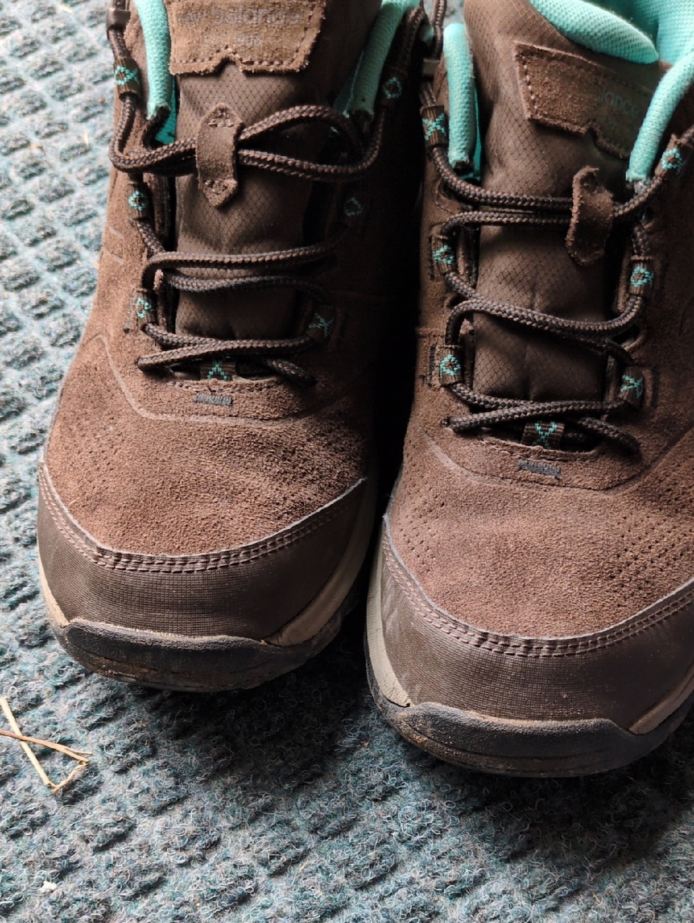 New Balance Hiking Shoes In Good Condition - Picture 8 of 8